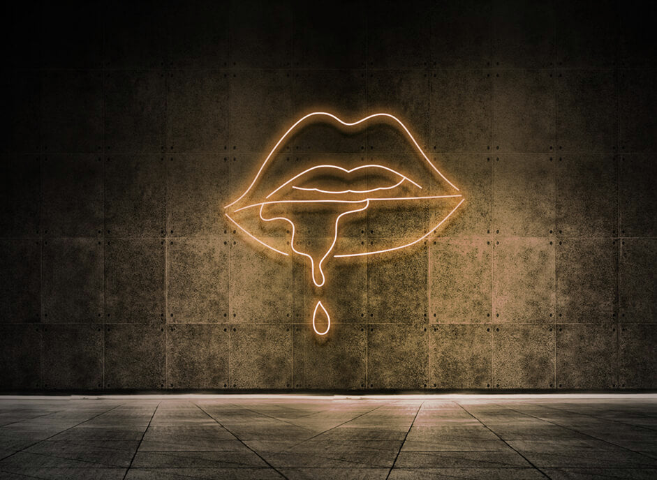 TROPFENDE LIPPEN