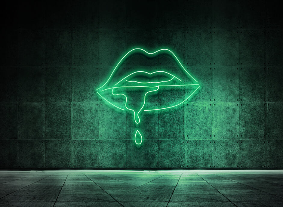 TROPFENDE LIPPEN