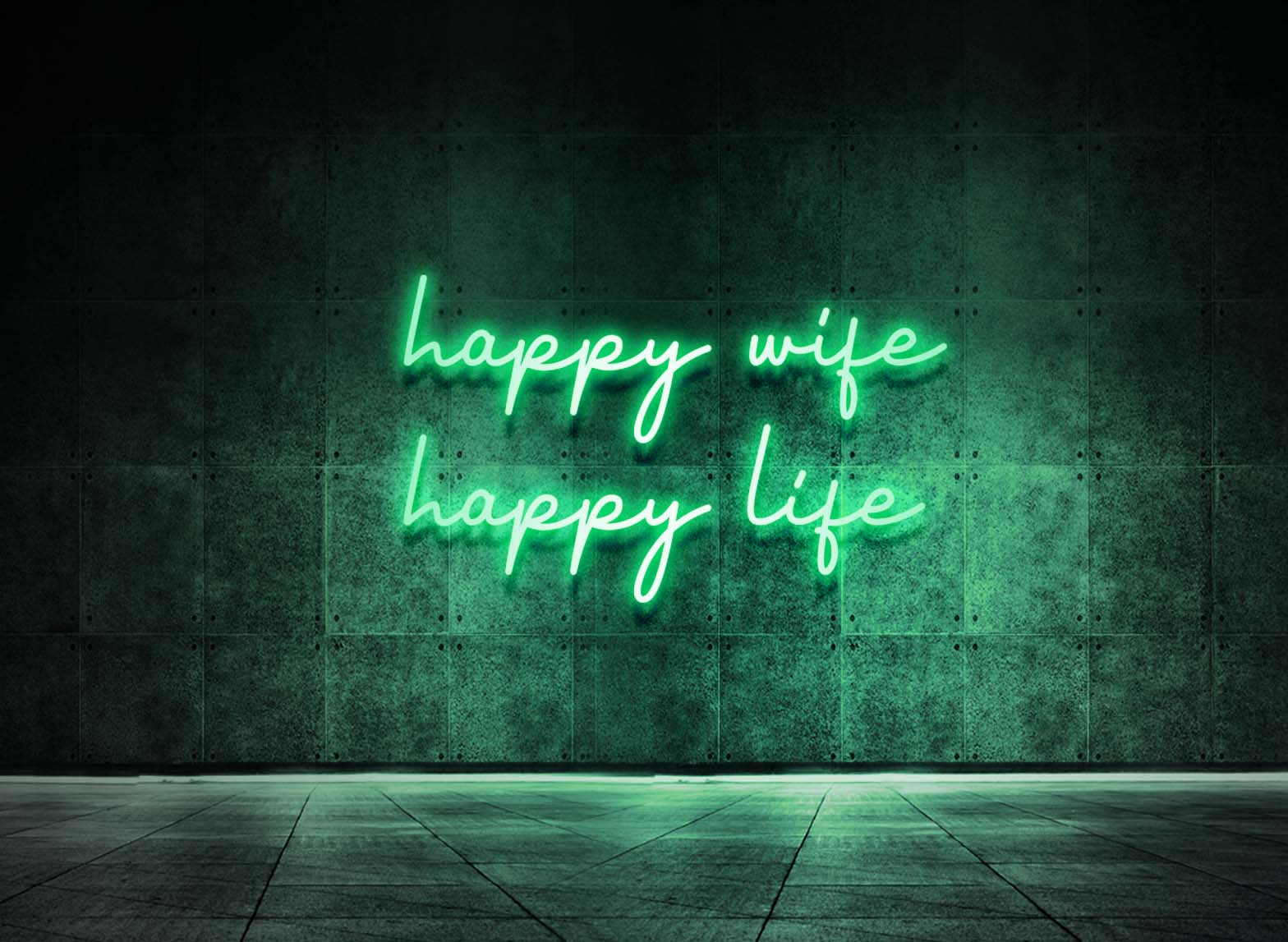HAPPY WIFE HAPPY LIFE
