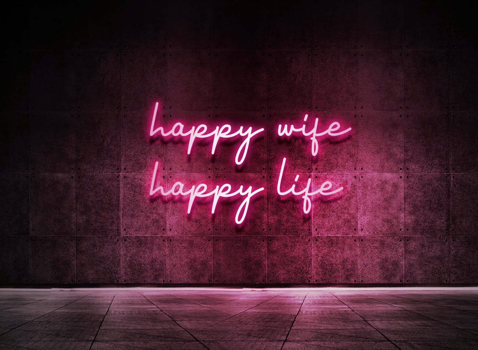 HAPPY WIFE HAPPY LIFE