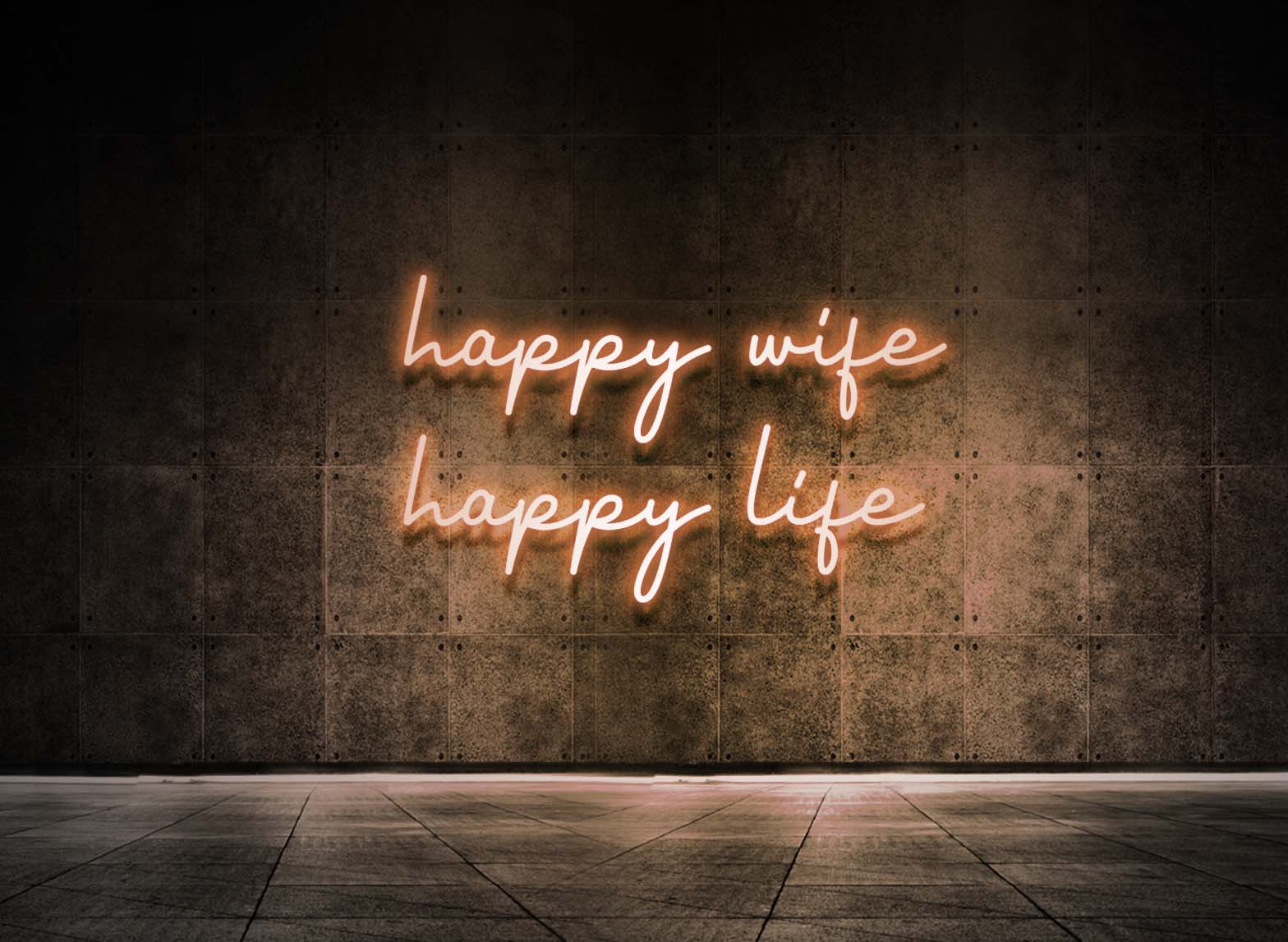 HAPPY WIFE HAPPY LIFE