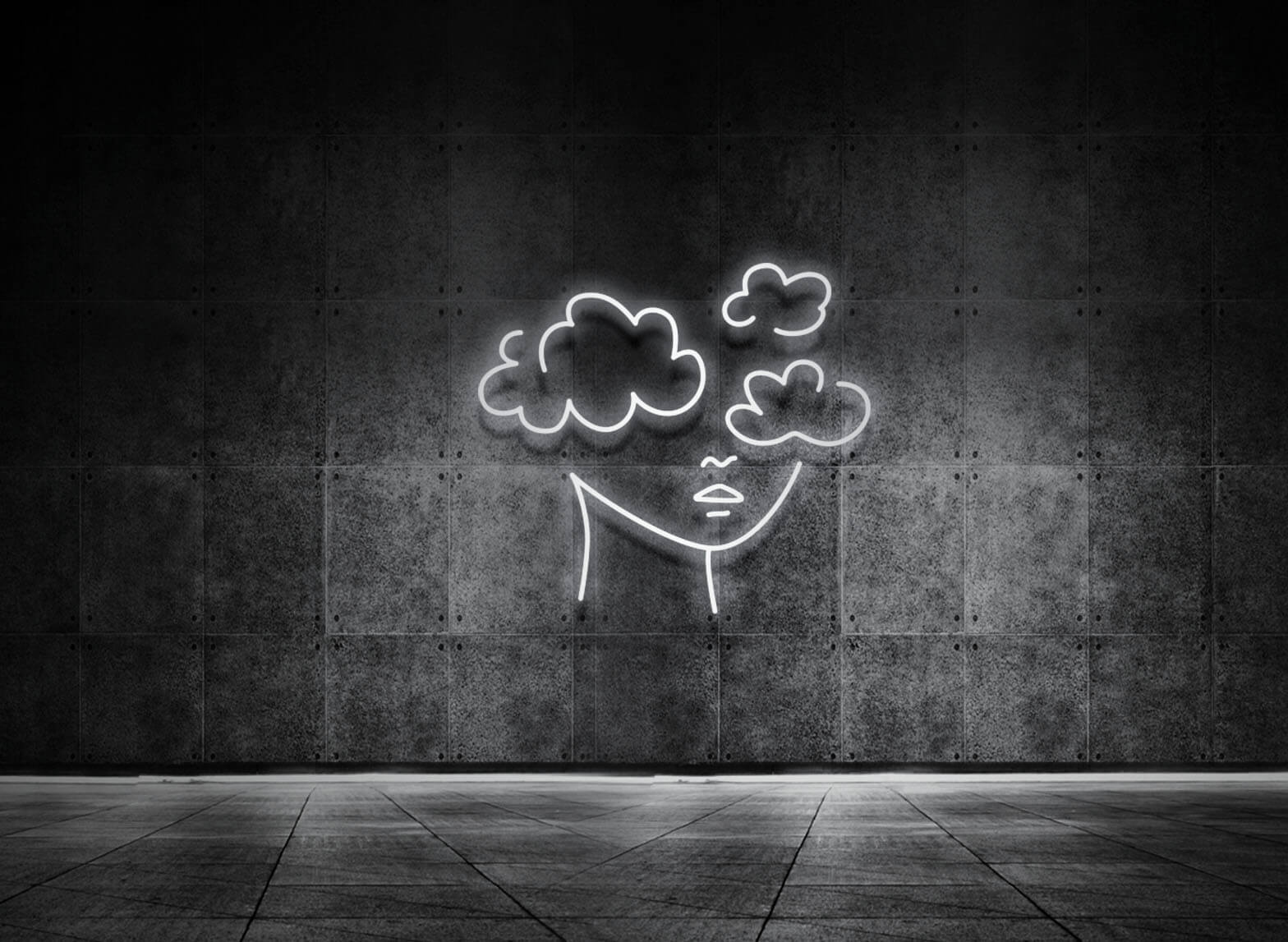 KOPF IN DEN WOLKEN