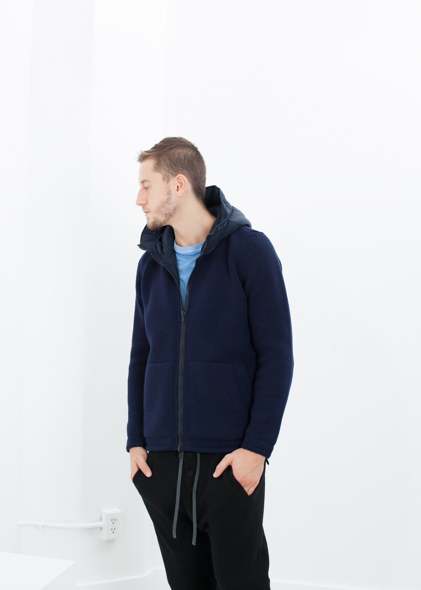 Alverstone Jacket in Midnight T-Shirt