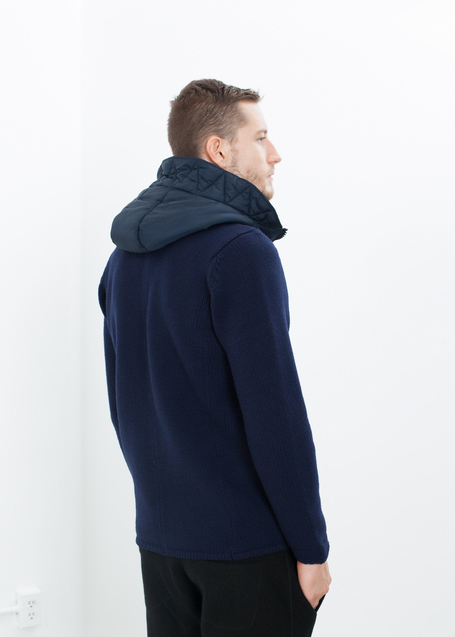 Alverstone Jacket in Midnight T-Shirt